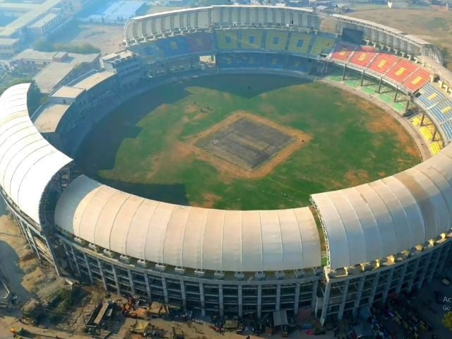 Arbab Niaz Stadium